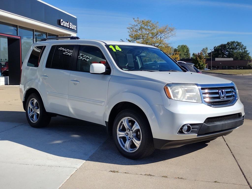 used 2014 Honda Pilot car, priced at $14,000