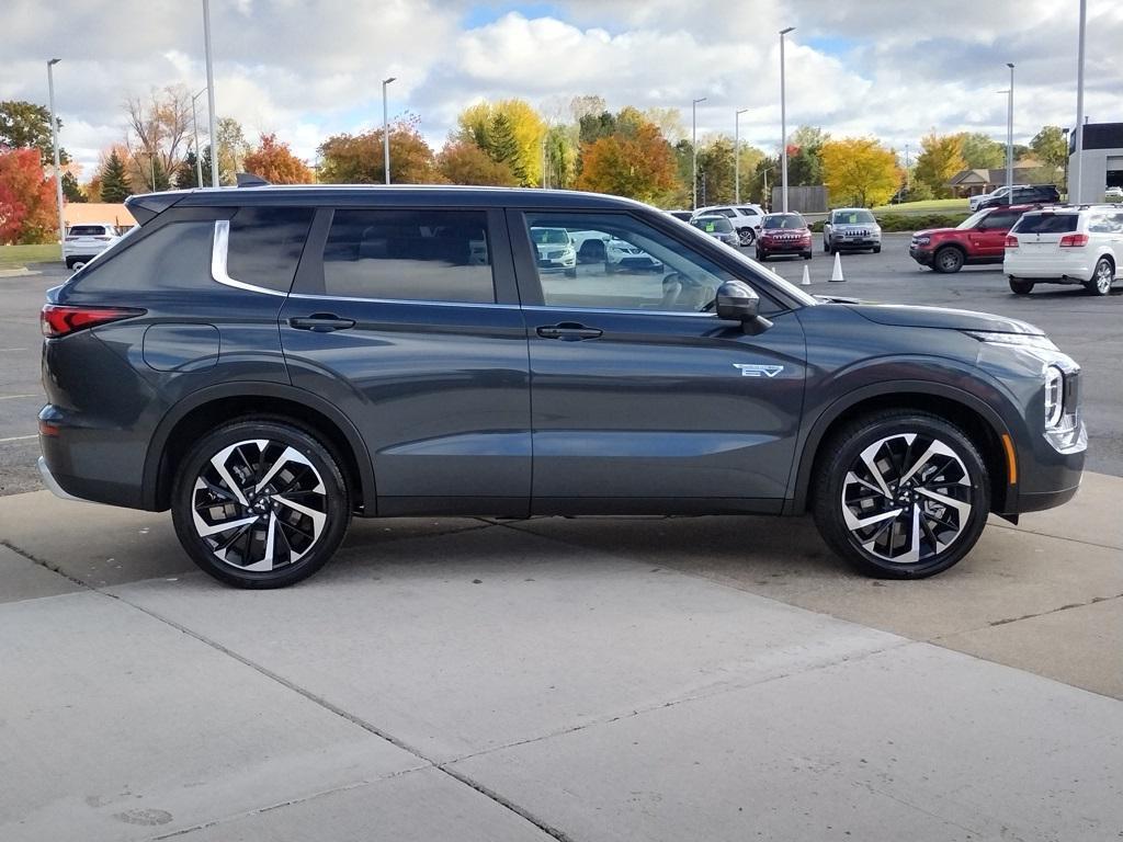 new 2025 Mitsubishi Outlander PHEV car, priced at $45,000