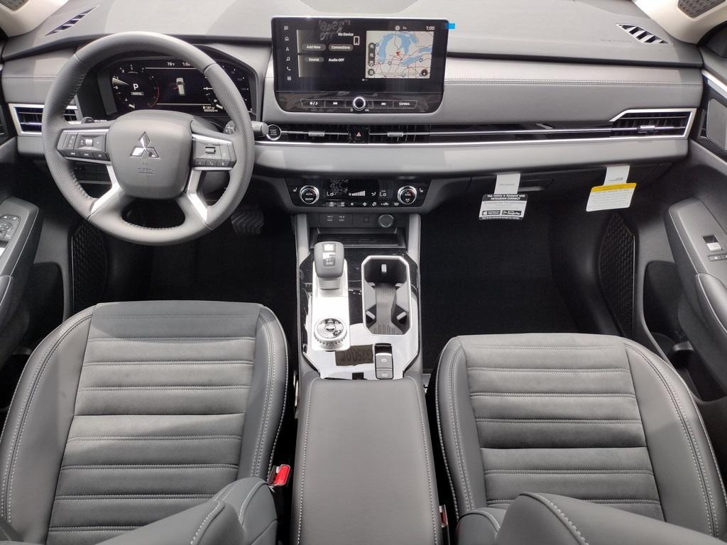 new 2025 Mitsubishi Outlander car, priced at $38,500