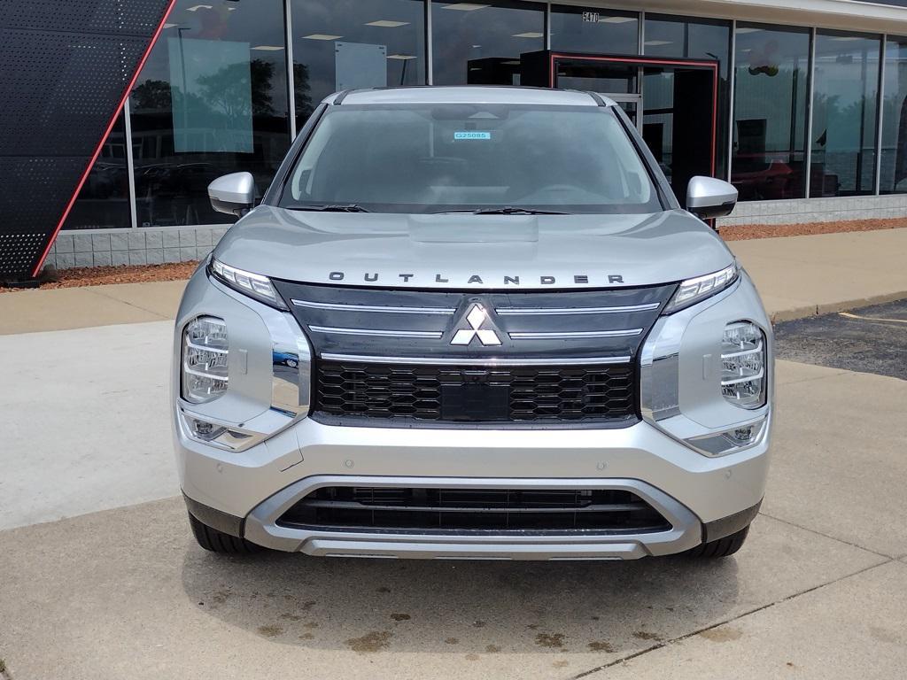 new 2025 Mitsubishi Outlander car, priced at $38,500
