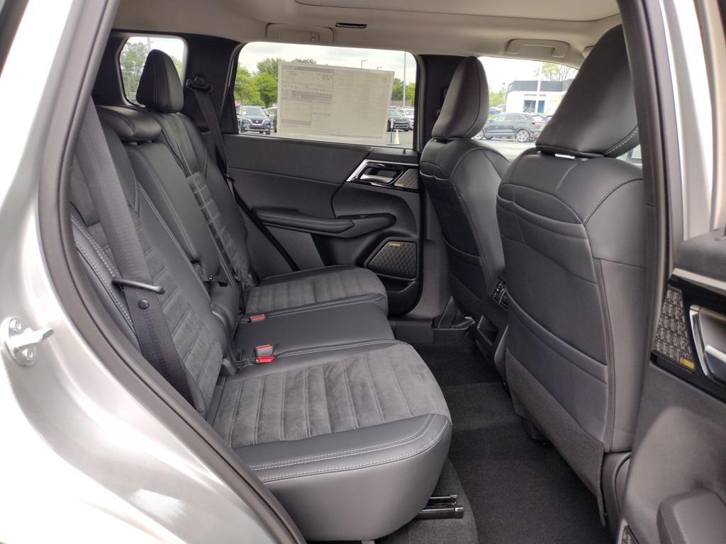 new 2025 Mitsubishi Outlander car, priced at $38,500