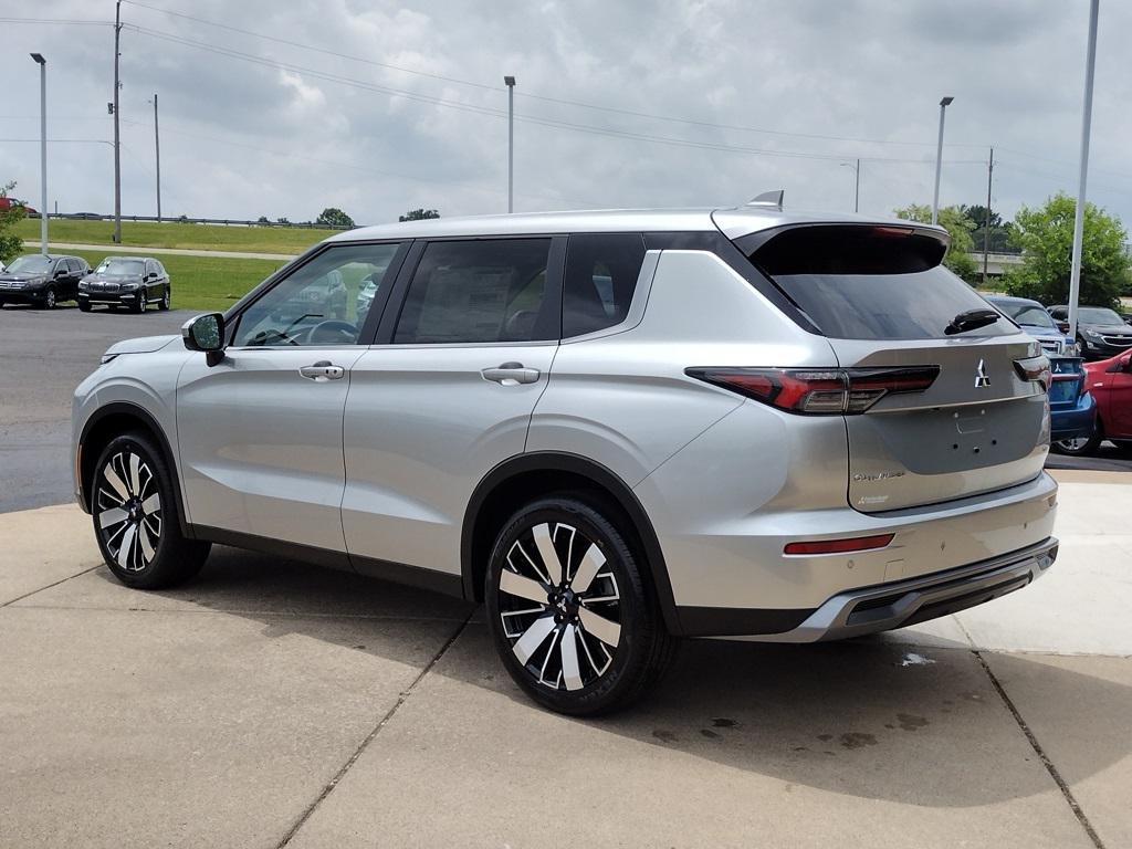 new 2025 Mitsubishi Outlander car, priced at $38,500