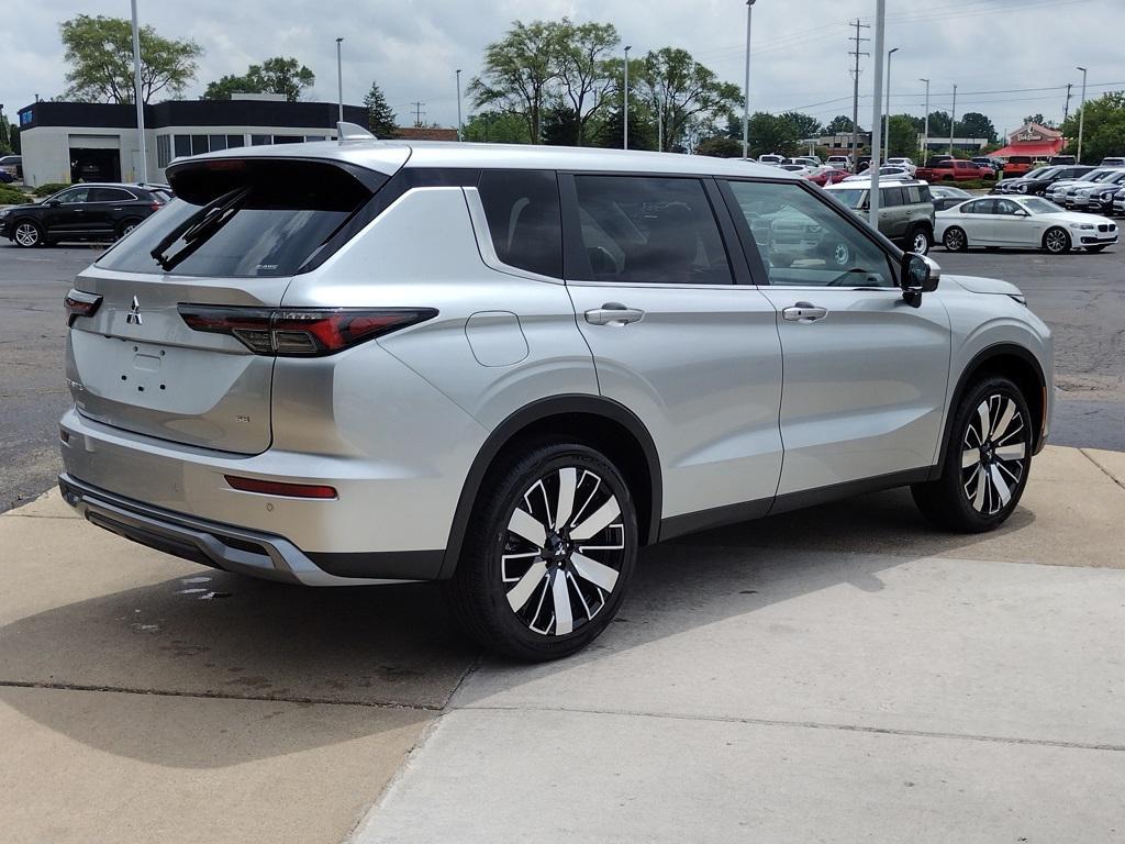 new 2025 Mitsubishi Outlander car, priced at $38,500