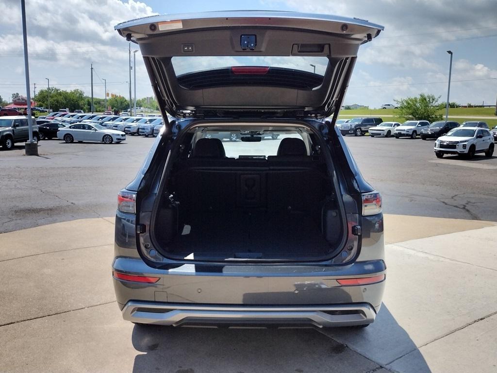 new 2025 Mitsubishi Outlander car, priced at $40,500