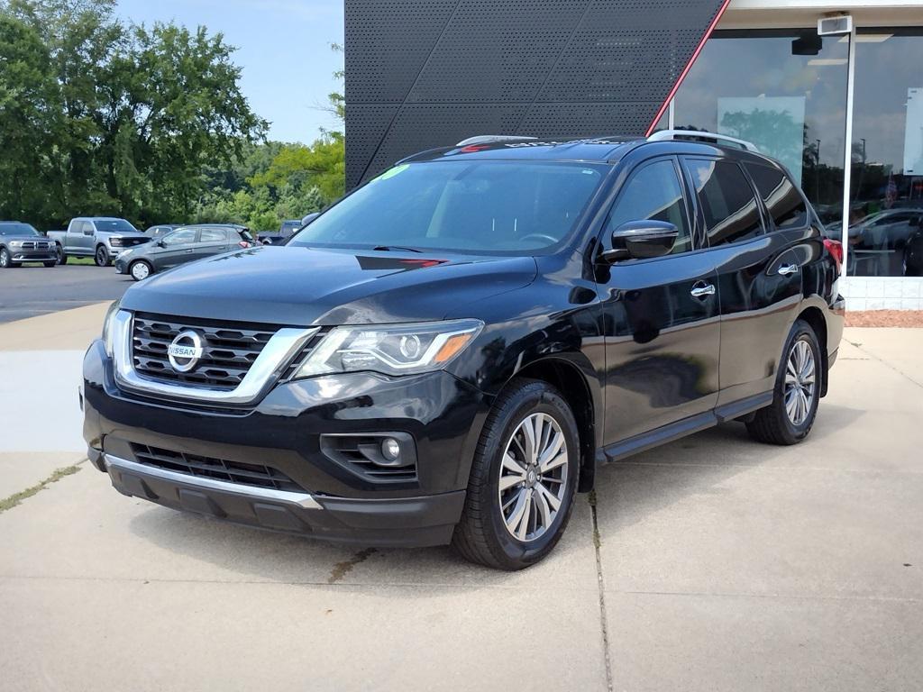 used 2020 Nissan Pathfinder car, priced at $13,000