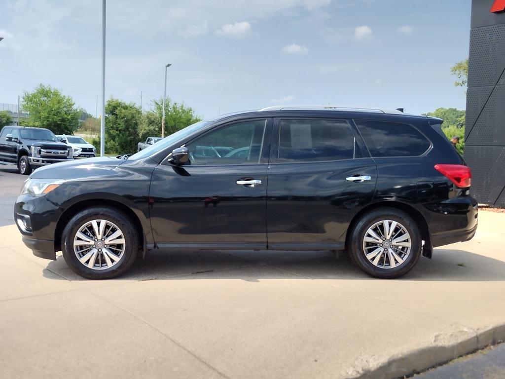 used 2020 Nissan Pathfinder car, priced at $13,000