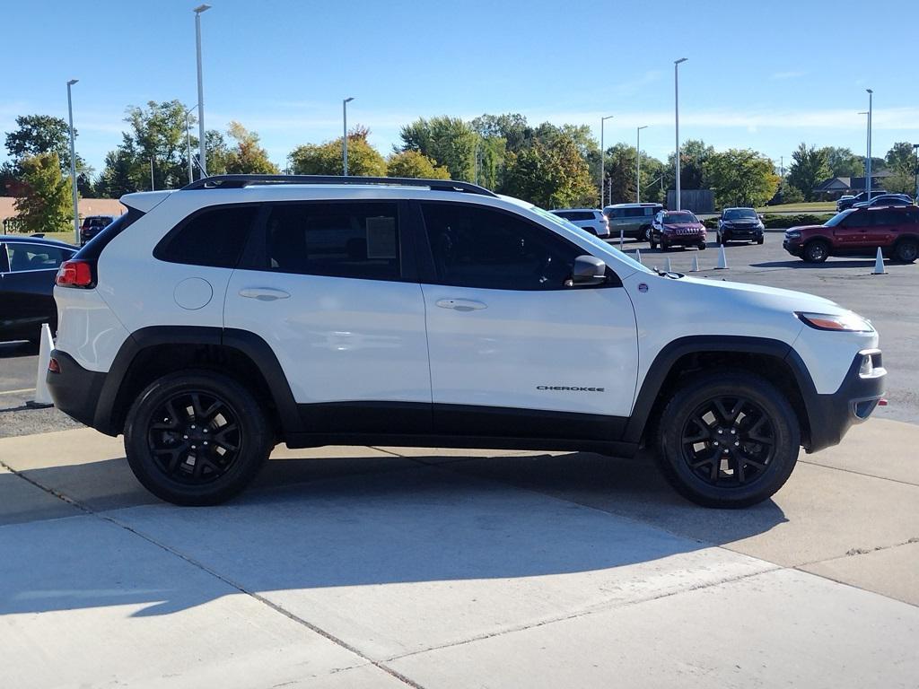 used 2015 Jeep Cherokee car, priced at $11,500