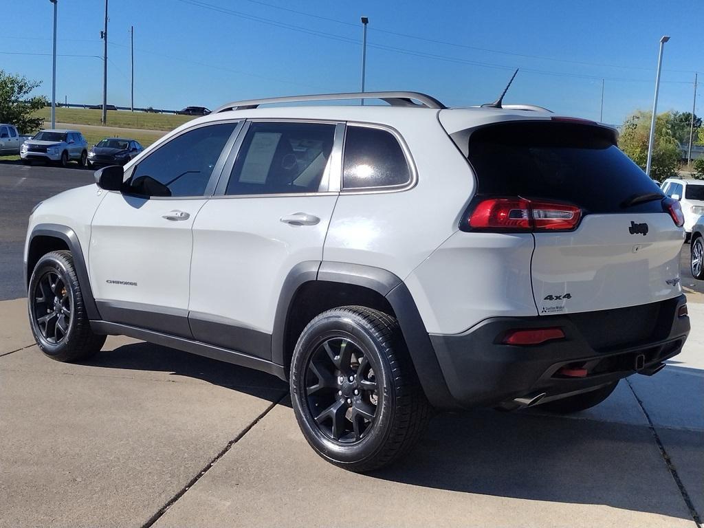 used 2015 Jeep Cherokee car, priced at $11,500