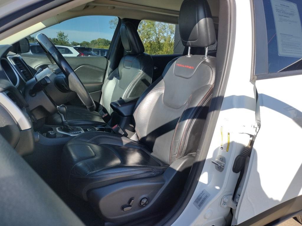 used 2015 Jeep Cherokee car, priced at $11,500
