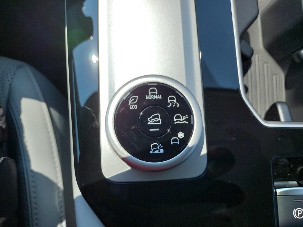 new 2025 Mitsubishi Outlander car, priced at $44,000