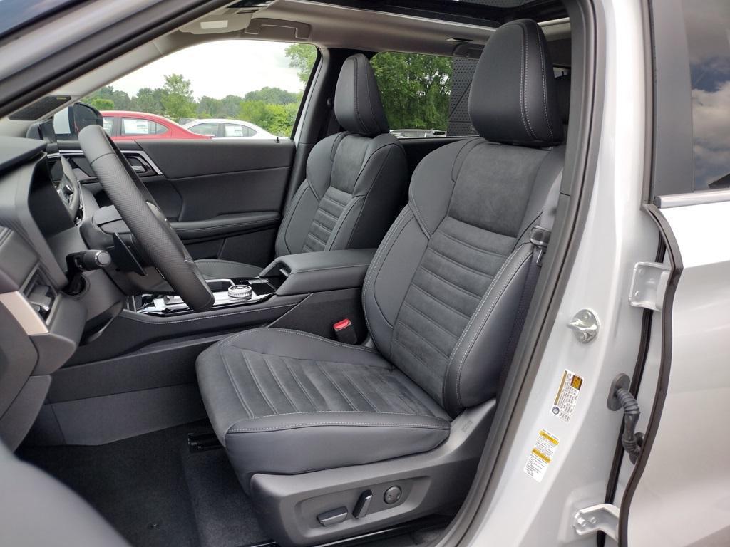 new 2025 Mitsubishi Outlander car, priced at $39,000