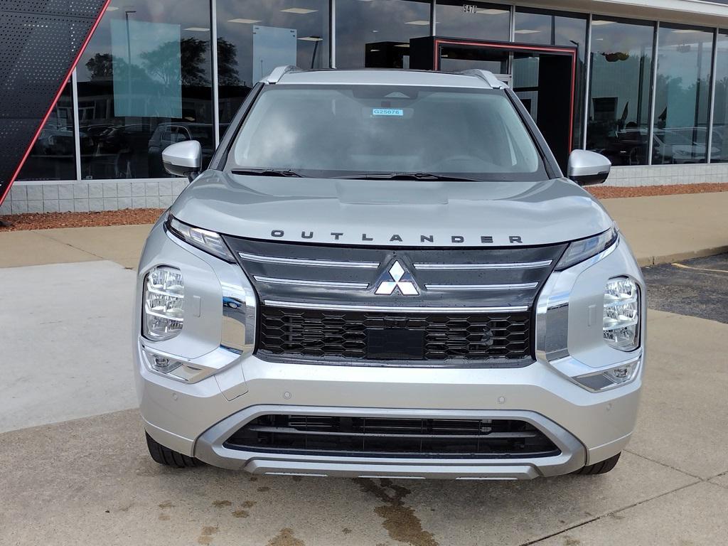 new 2025 Mitsubishi Outlander car, priced at $40,500