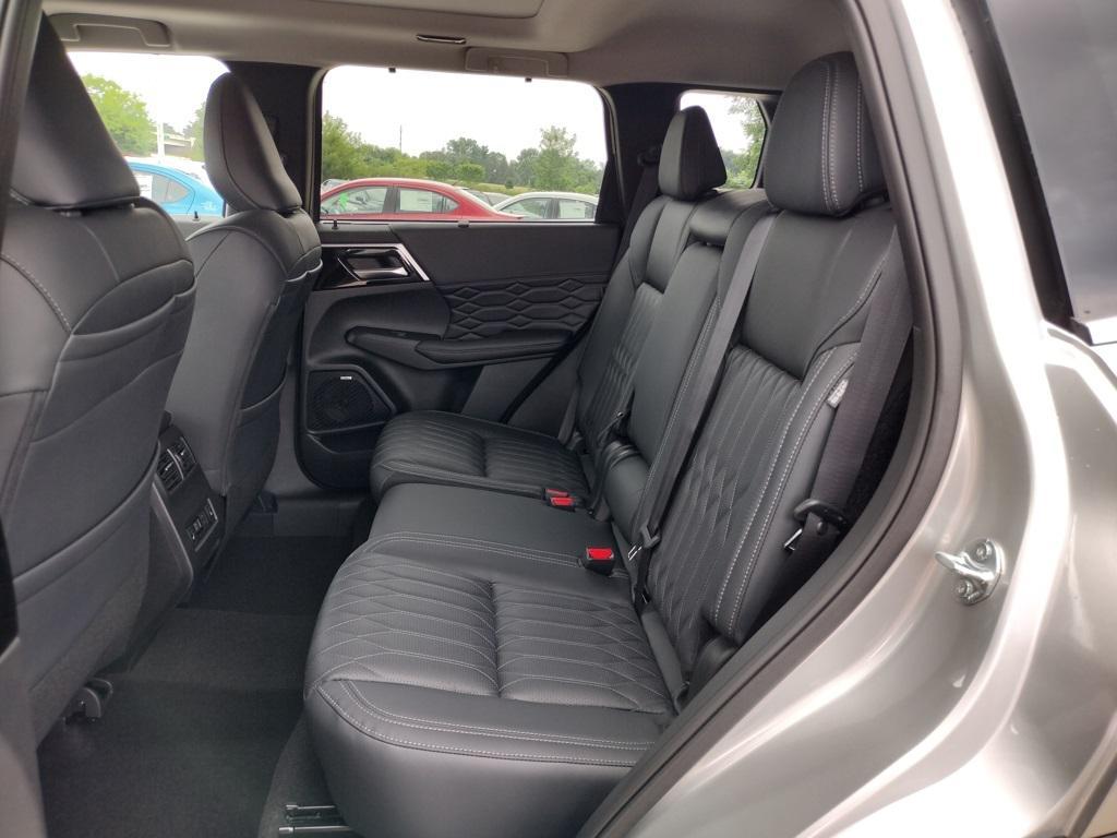new 2025 Mitsubishi Outlander car, priced at $40,500