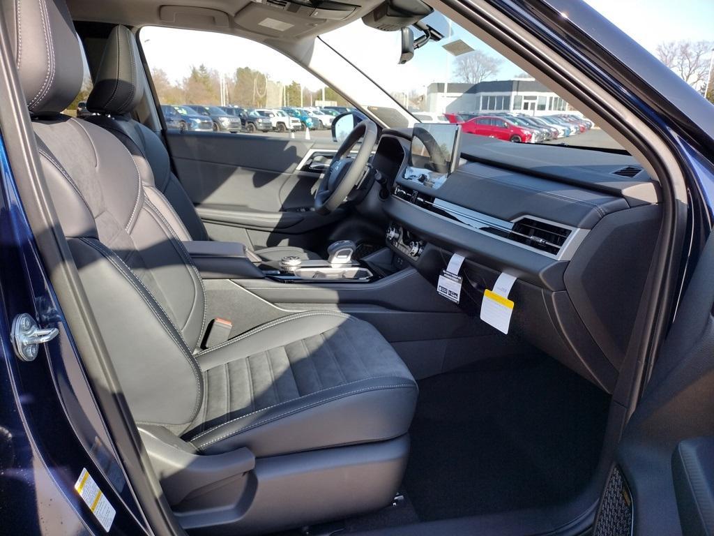 new 2025 Mitsubishi Outlander car, priced at $36,000