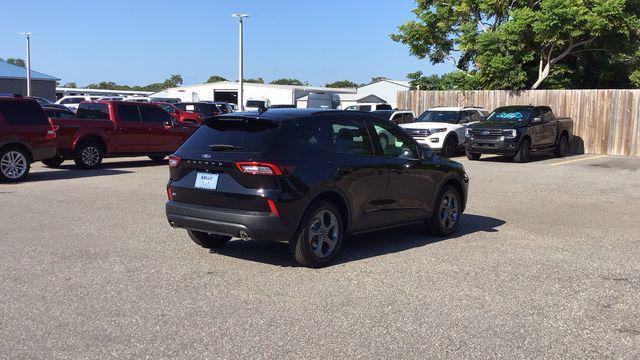 new 2025 Ford Escape car, priced at $30,423
