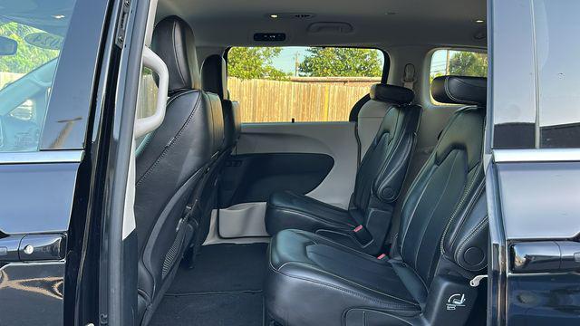 used 2024 Chrysler Pacifica car, priced at $35,581