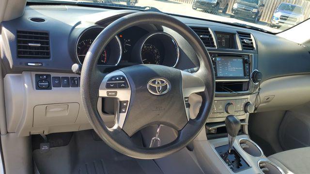 used 2013 Toyota Highlander car, priced at $12,885