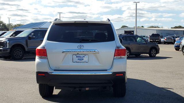 used 2013 Toyota Highlander car, priced at $12,885