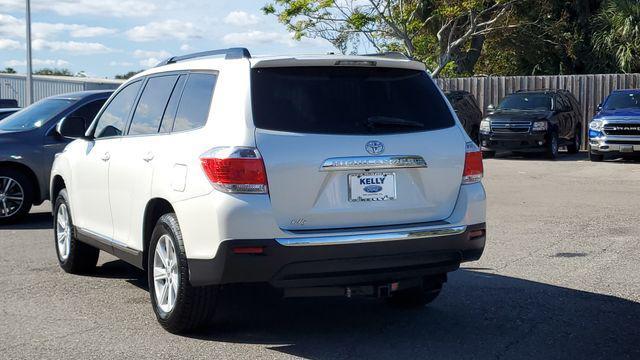 used 2013 Toyota Highlander car, priced at $12,885