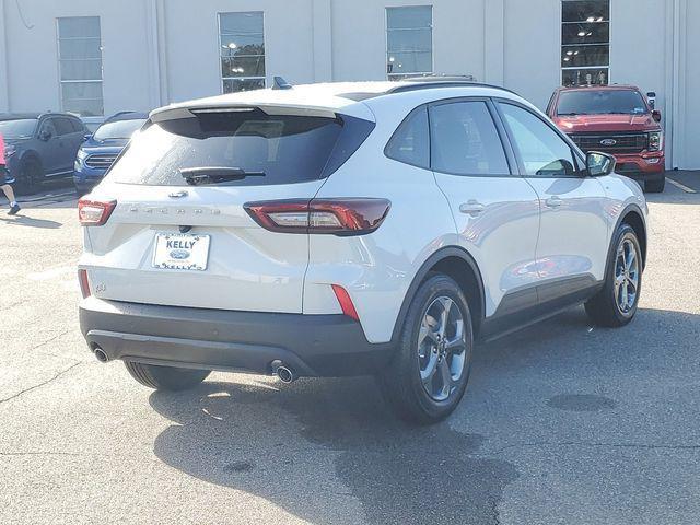 new 2025 Ford Escape car, priced at $30,218