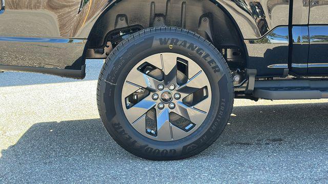 new 2025 Ford F-150 Lightning car, priced at $76,728