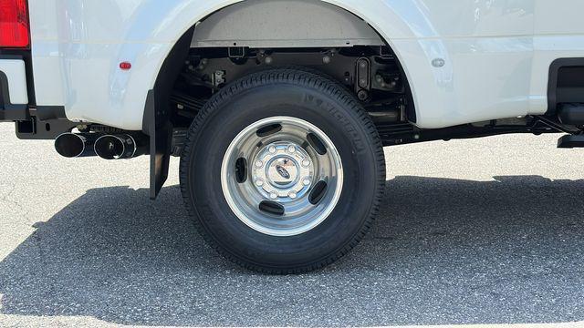 new 2025 Ford F-350 car, priced at $105,878