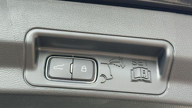 new 2025 Ford Explorer car, priced at $48,018