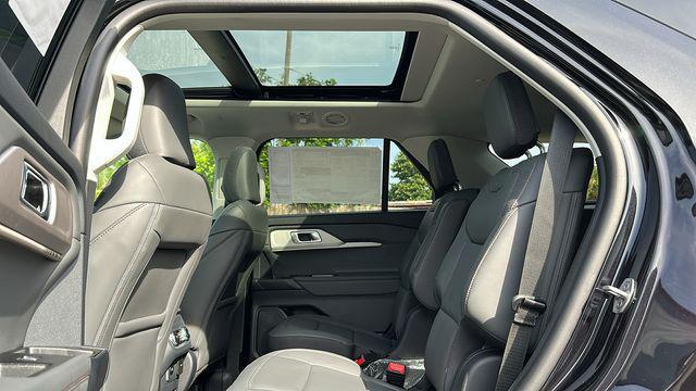new 2025 Ford Explorer car, priced at $48,018