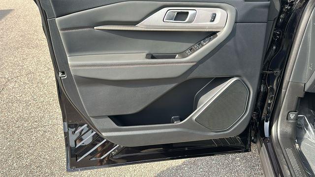 new 2025 Ford Explorer car, priced at $48,018