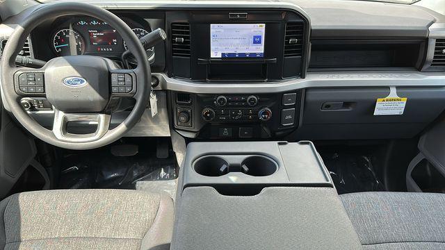 new 2025 Ford F-250 car, priced at $60,668