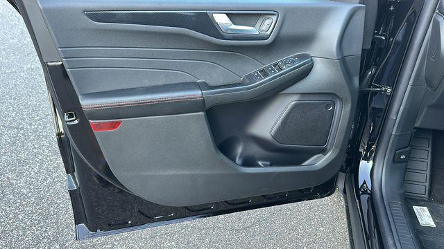 new 2025 Ford Escape car, priced at $29,723