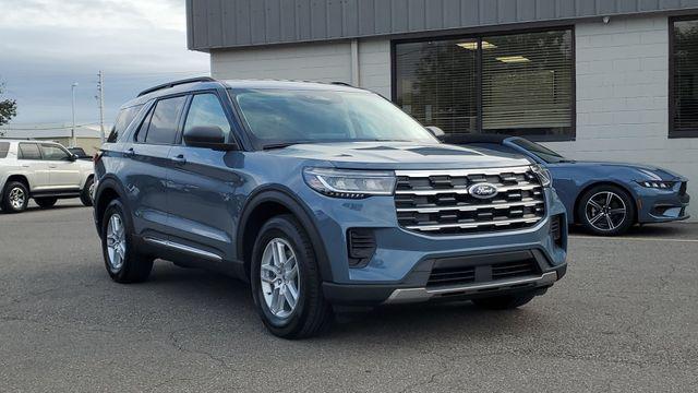 new 2025 Ford Explorer car, priced at $39,683