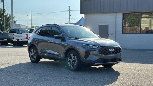 new 2025 Ford Escape car, priced at $30,218