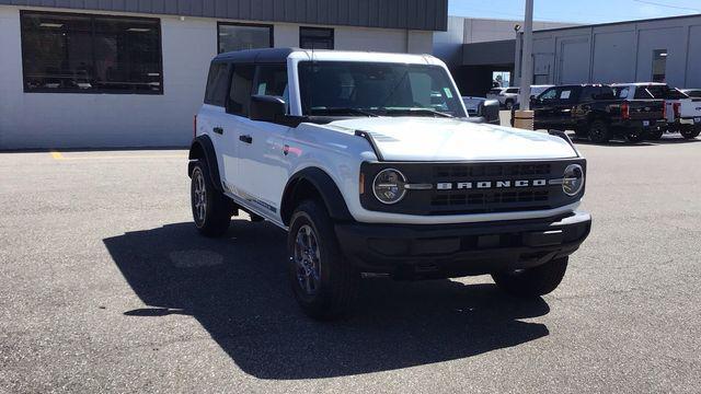 new 2025 Ford Bronco car, priced at $45,708