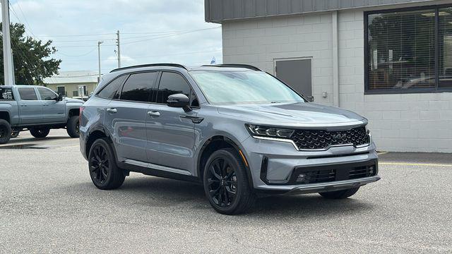 used 2023 Kia Sorento car, priced at $33,834
