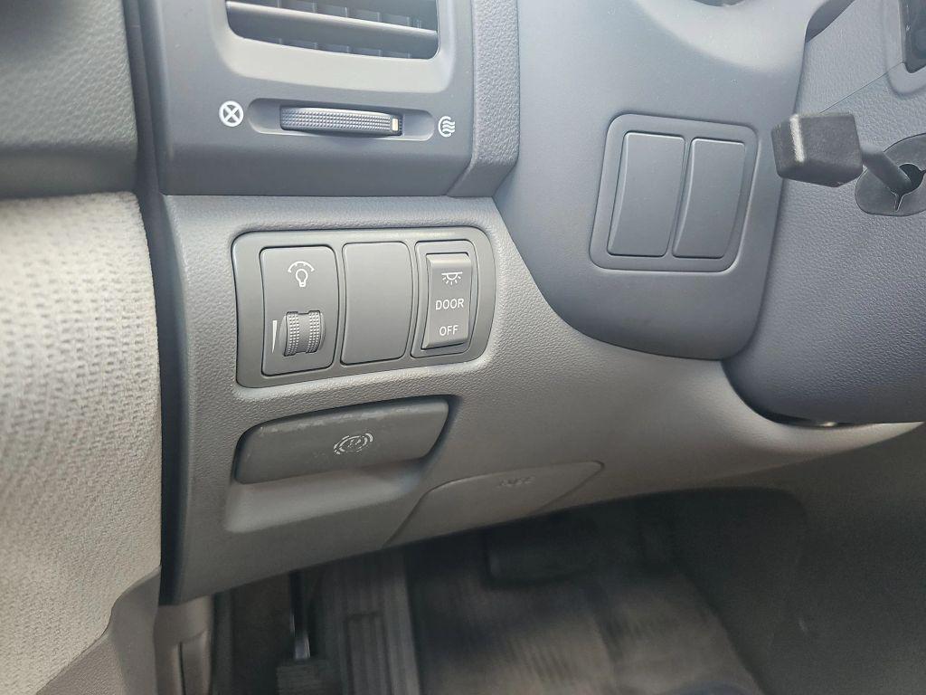 used 2006 Kia Sedona car, priced at $4,899