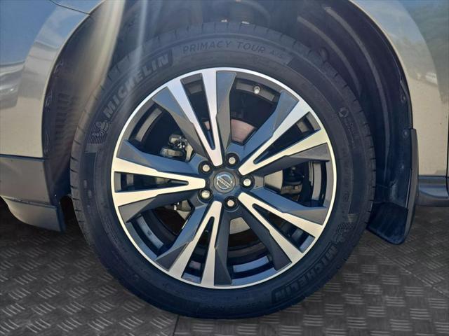 used 2017 Nissan Pathfinder car, priced at $13,199