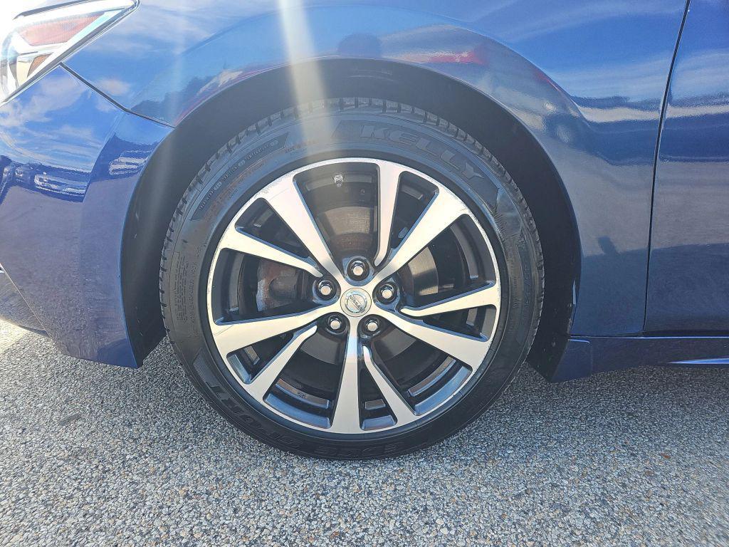 used 2017 Nissan Maxima car, priced at $15,499