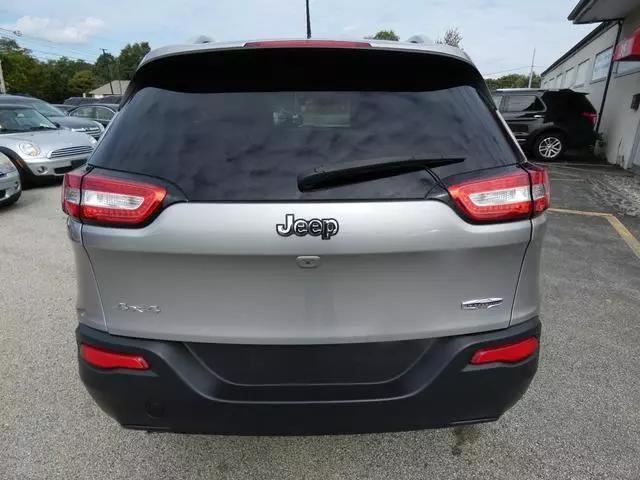 used 2016 Jeep Cherokee car, priced at $10,499