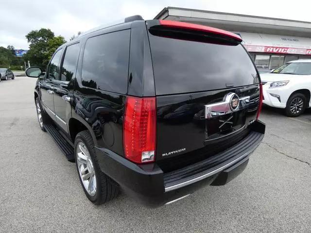 used 2013 Cadillac Escalade car, priced at $17,899