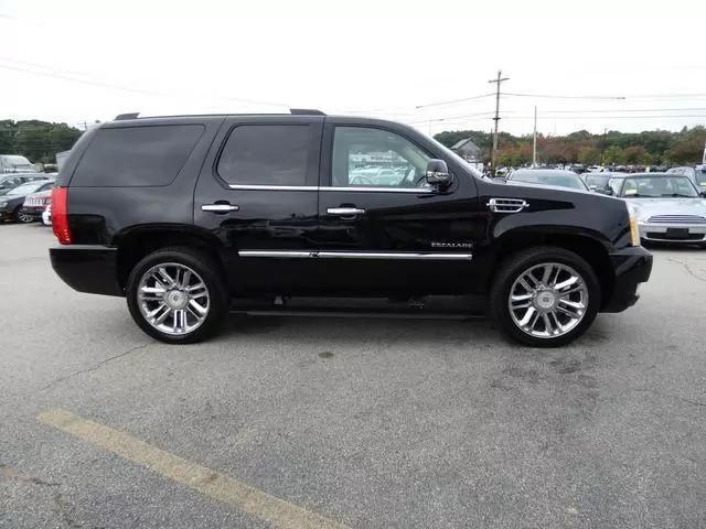 used 2013 Cadillac Escalade car, priced at $17,899