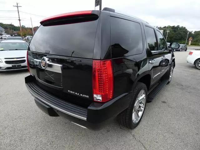 used 2013 Cadillac Escalade car, priced at $17,899