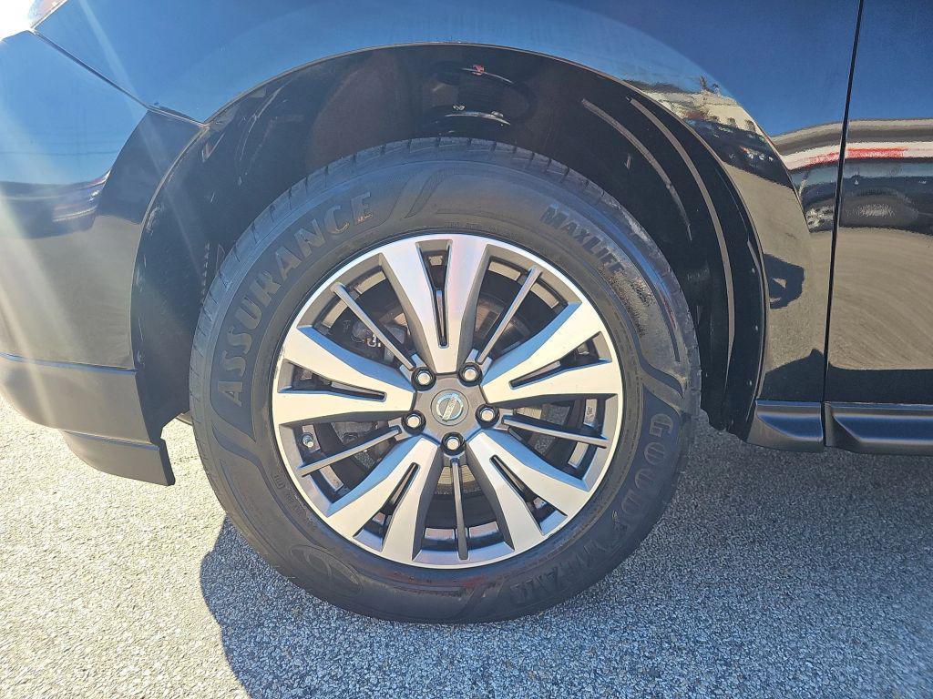 used 2018 Nissan Pathfinder car, priced at $13,299