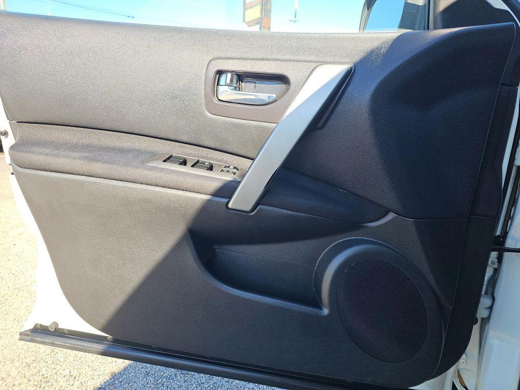 used 2009 Nissan Rogue car, priced at $6,999