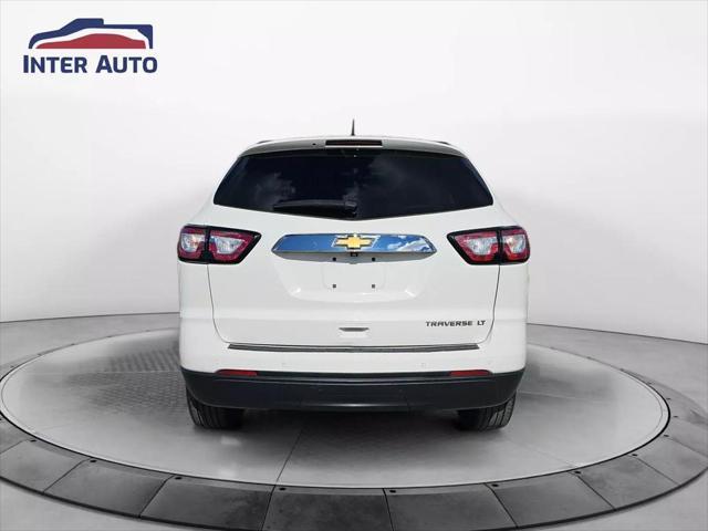 used 2015 Chevrolet Traverse car, priced at $9,999