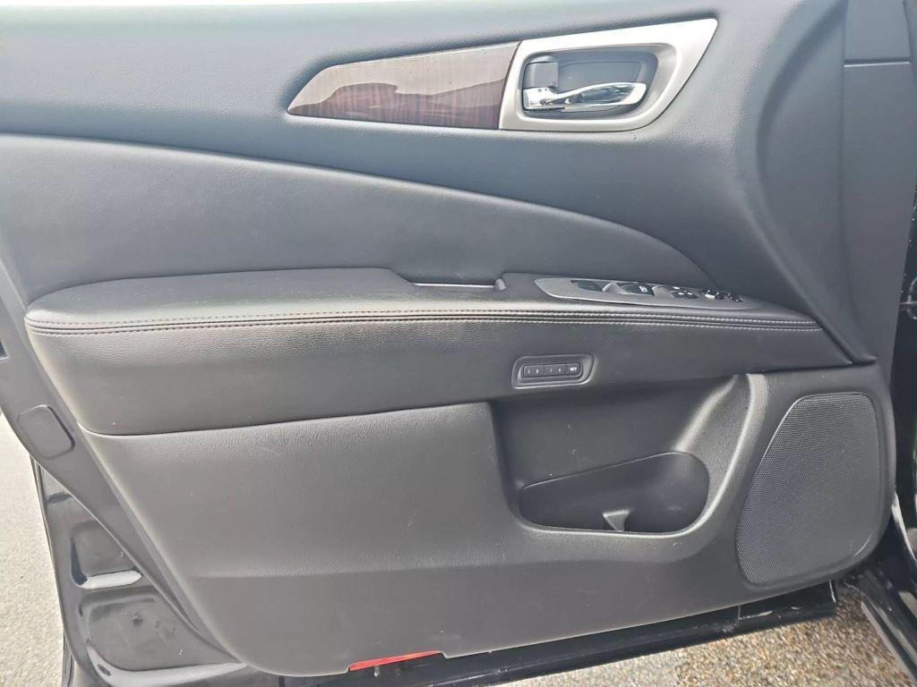 used 2013 Nissan Pathfinder car, priced at $9,499