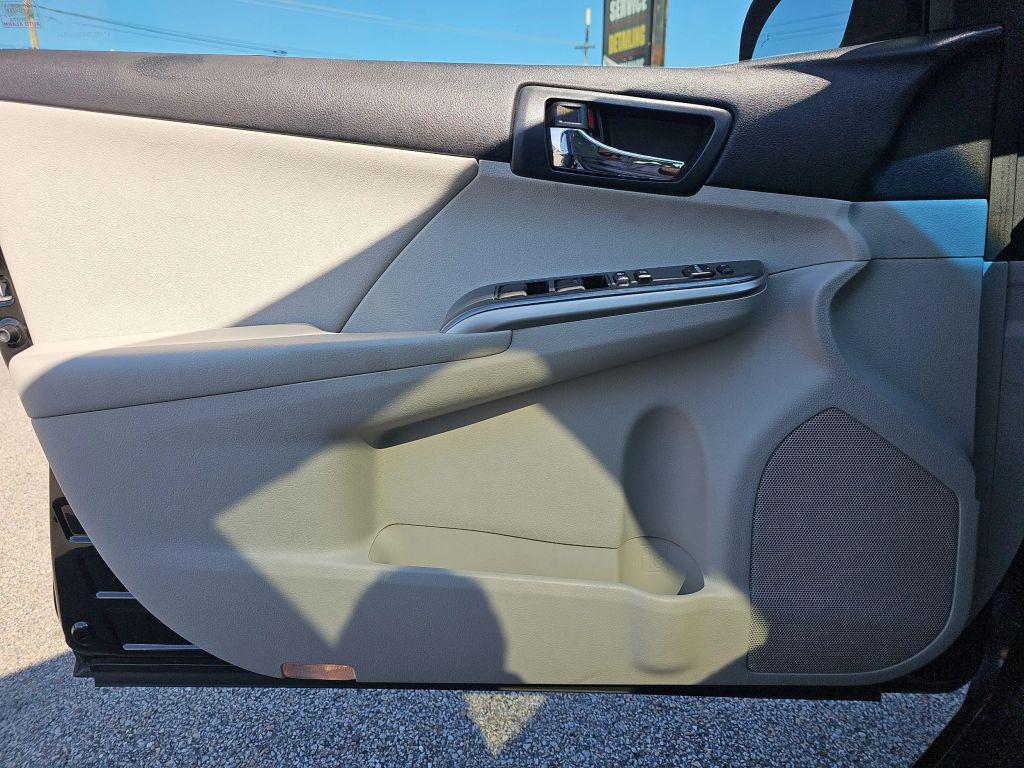 used 2012 Toyota Camry Hybrid car, priced at $9,698
