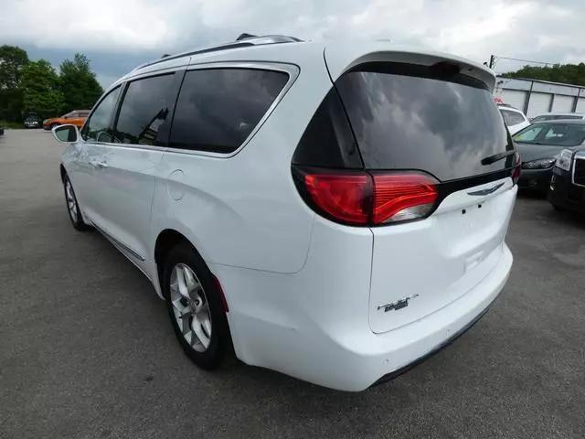 used 2018 Chrysler Pacifica car, priced at $14,499