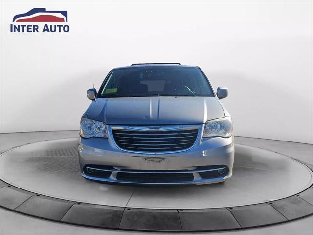 used 2014 Chrysler Town & Country car, priced at $699