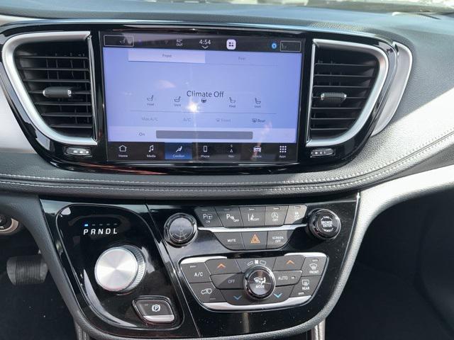 used 2021 Chrysler Pacifica car, priced at $32,488